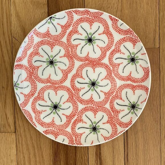 Anthropologie Set Of 2 Salad Dessert Plates Red Modern Floral - Picture 4 of 7